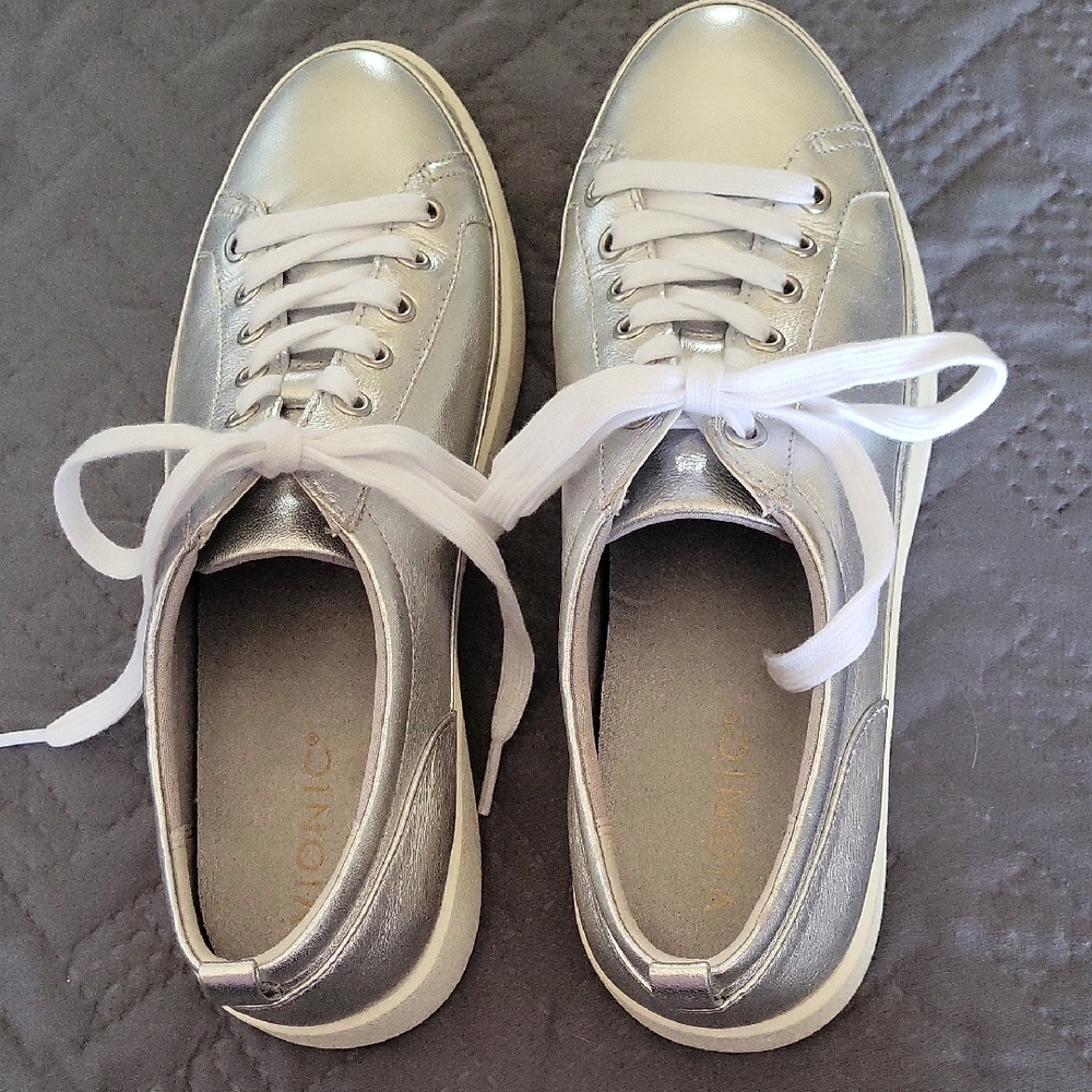 Vionic Women's Metallic Silver Sneakers
